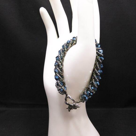 Artisan Blue Iridescent Crystal Seed Bead Bracelet, Toggle Clasp, 7 1/2 Inches - Picture 7 of 8
